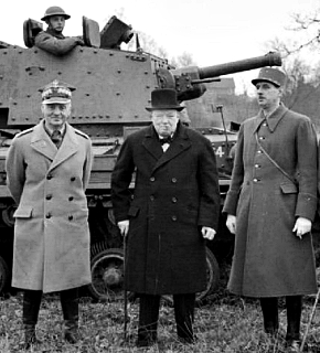 WladyslawSikorski_WinstonChurchill_Charles_de_Gaulle.jpg