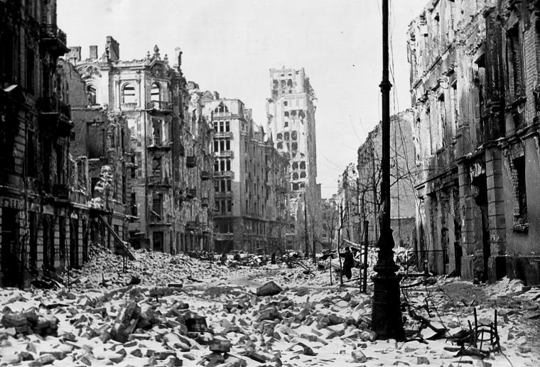 Destroyed streets of Warsaw.jpg